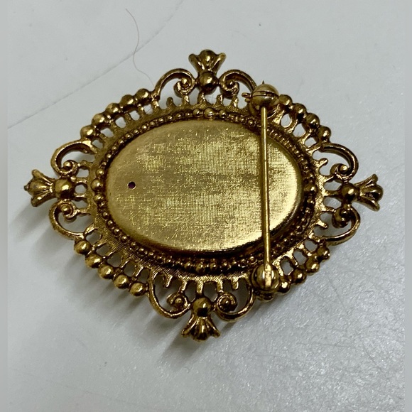 Mid Century Vintage Gold Tone Victorian Style Cameo Pinback Brooch Button - Picture 11 of 16